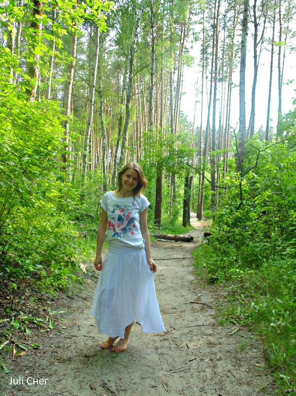 Наталья в лесу